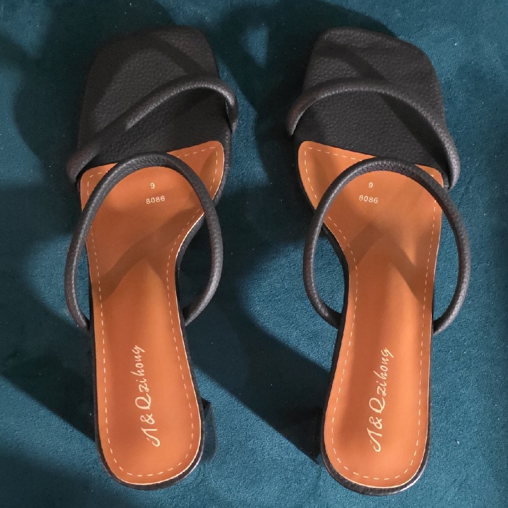 Black Women's Sandals